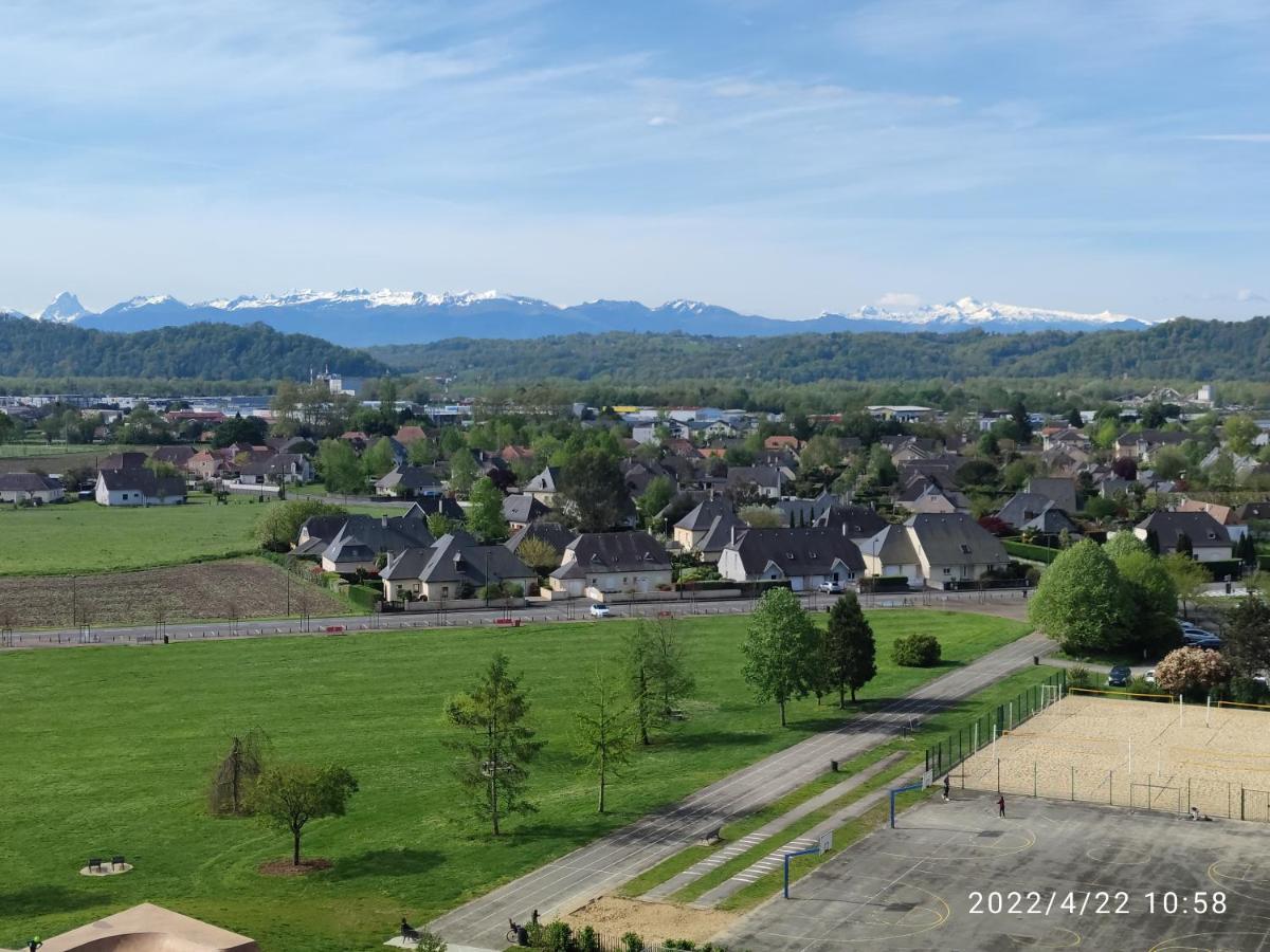B&B En Plein Coeur De La Foret Artiguelouve エクステリア 写真