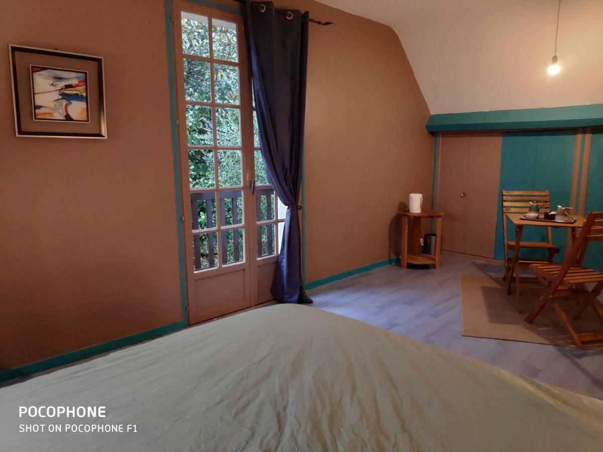 B&B En Plein Coeur De La Foret Artiguelouve エクステリア 写真